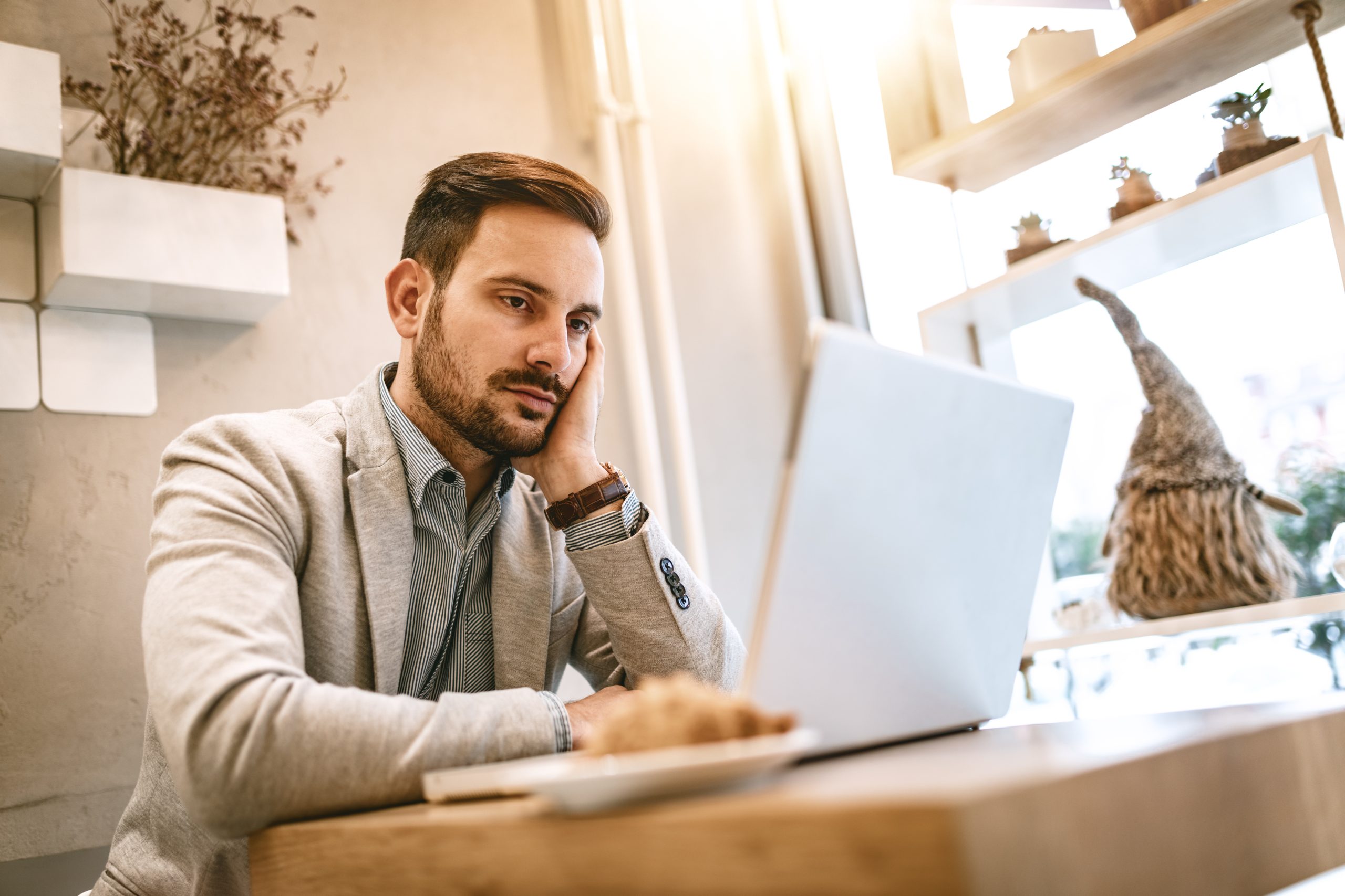 job seeker waiting for hr manager email